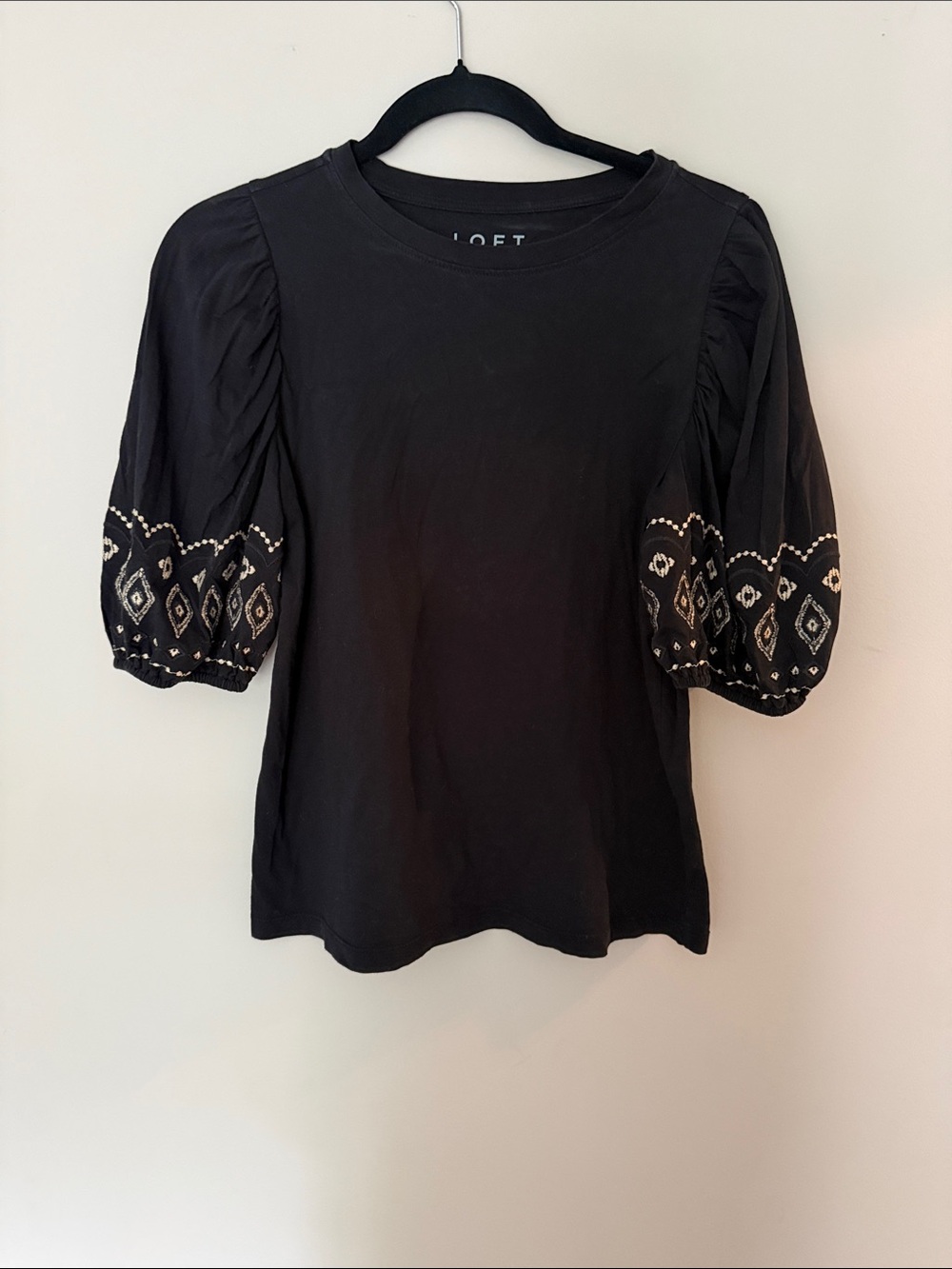 LOFT Black Puff Sleeve Tee with White Embroidery